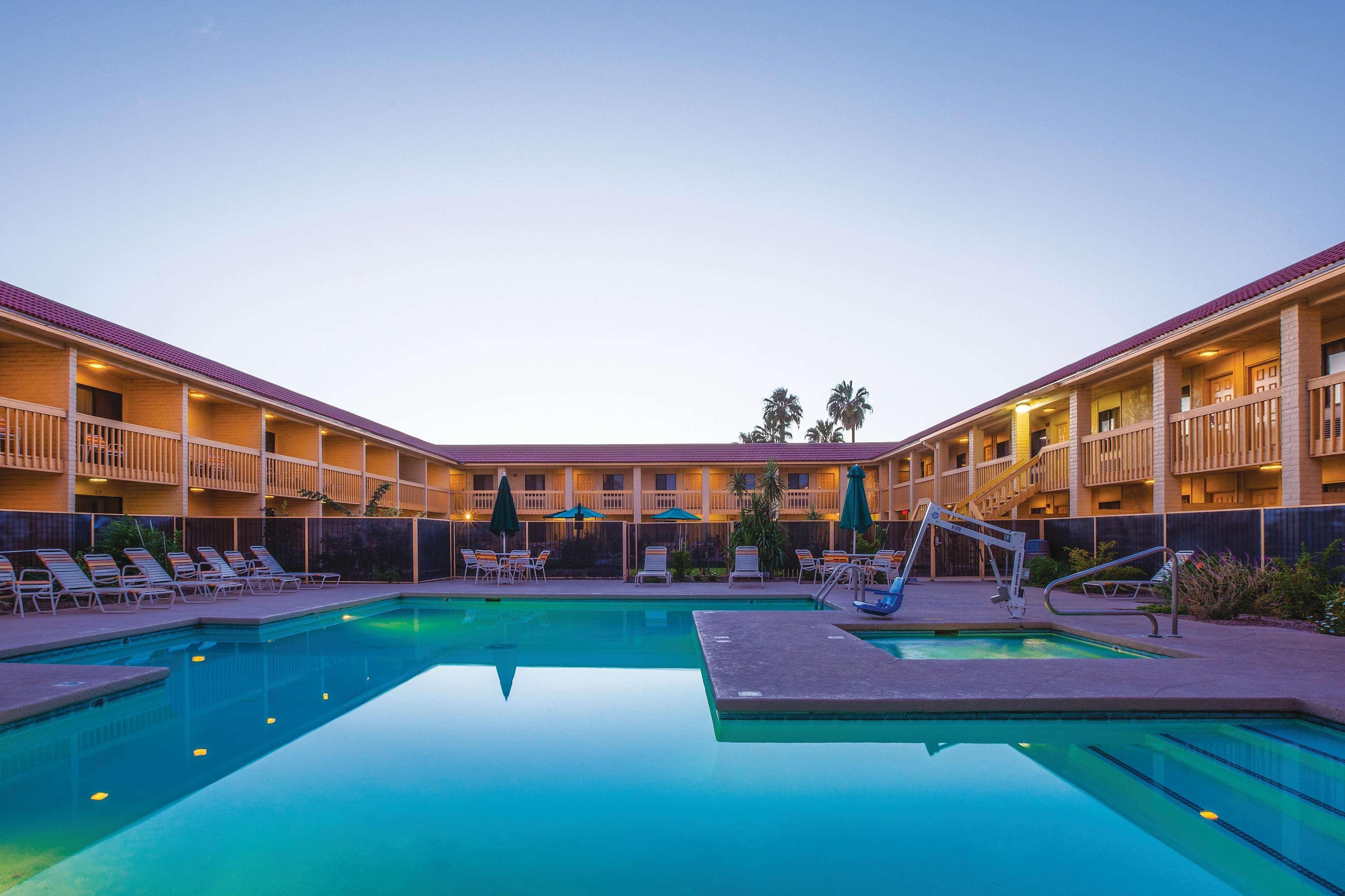 La Quinta Inn By Wyndham Tucson East Exterior photo
